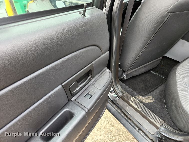 image for item JG9194 2010 Ford Crown Victoria Police Interceptor