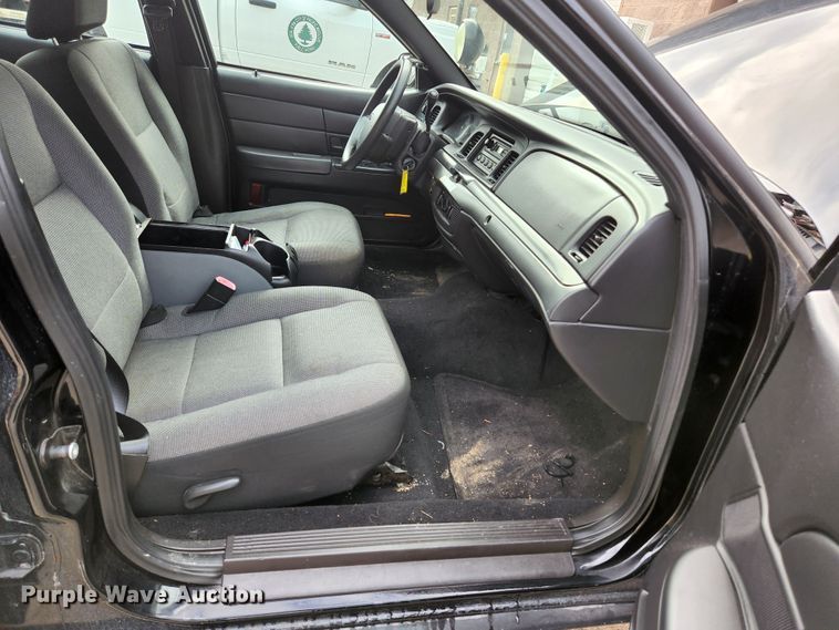 image for item JG9194 2010 Ford Crown Victoria Police Interceptor