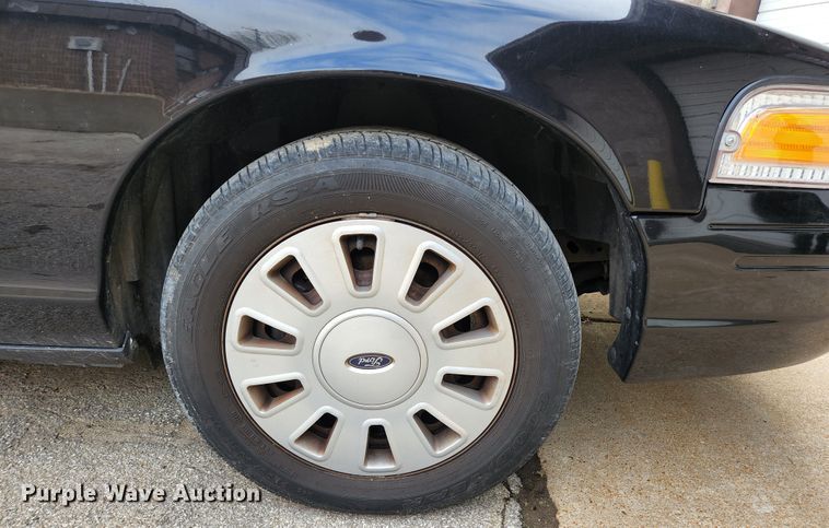 image for item JG9194 2010 Ford Crown Victoria Police Interceptor