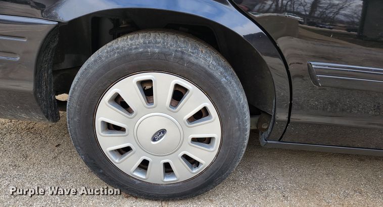 image for item JG9194 2010 Ford Crown Victoria Police Interceptor