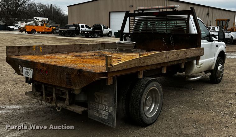 image for item JH9311 2000 Ford F450 Super Duty XL  flatbed truck