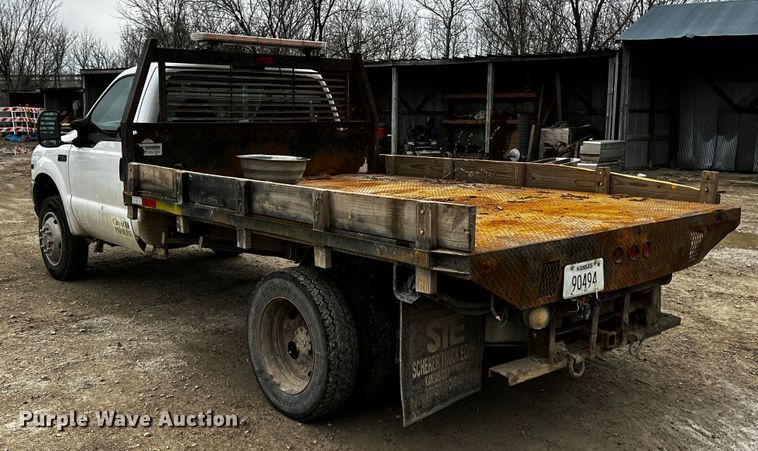 image for item JH9311 2000 Ford F450 Super Duty XL  flatbed truck