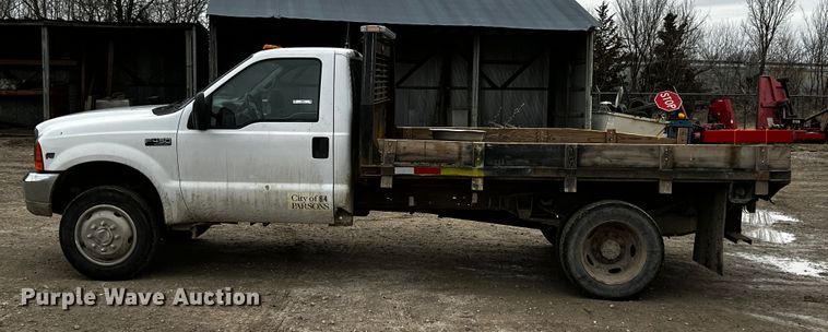 image for item JH9311 2000 Ford F450 Super Duty XL  flatbed truck