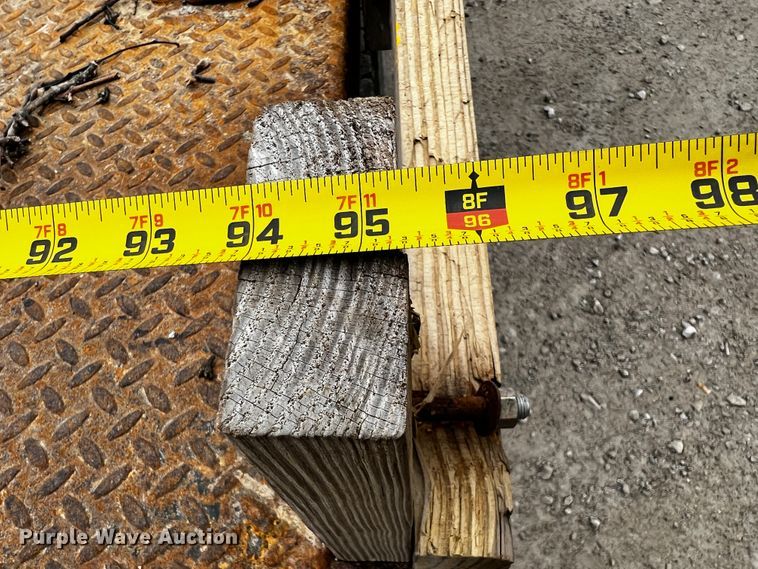 image for item JH9311 2000 Ford F450 Super Duty XL  flatbed truck