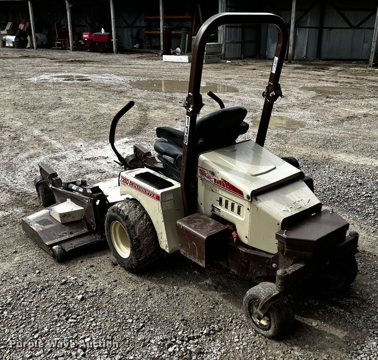 image for item JH9313 Grasshopper 725D  lawn mower
