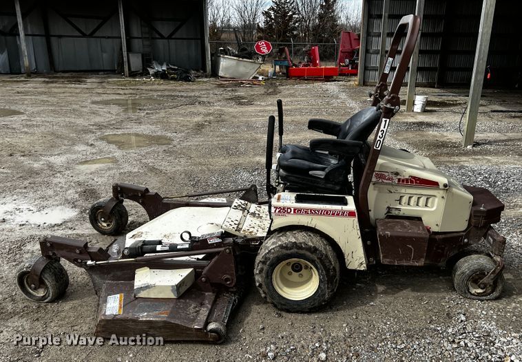 image for item JH9313 Grasshopper 725D  lawn mower