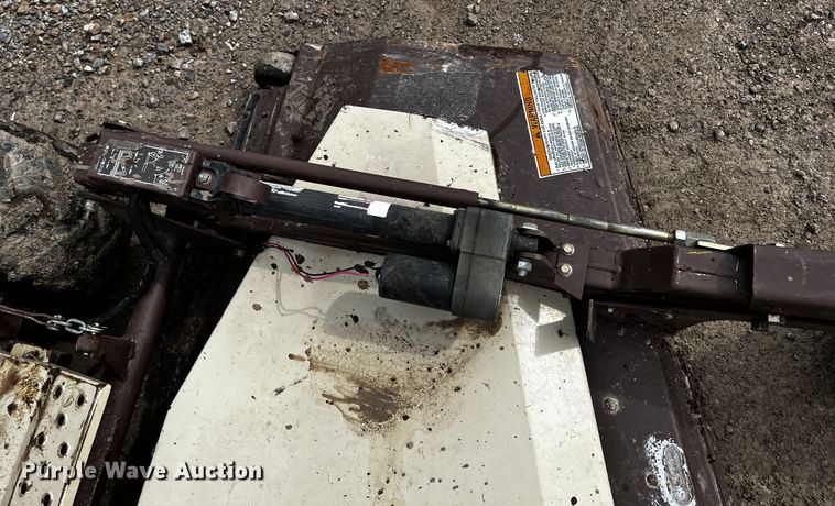 image for item JH9313 Grasshopper 725D  lawn mower