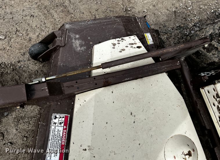 image for item JH9313 Grasshopper 725D  lawn mower