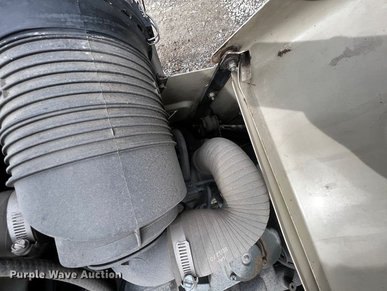 image for item JH9313 Grasshopper 725D  lawn mower