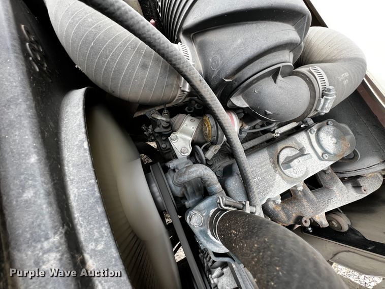 image for item JH9313 Grasshopper 725D  lawn mower