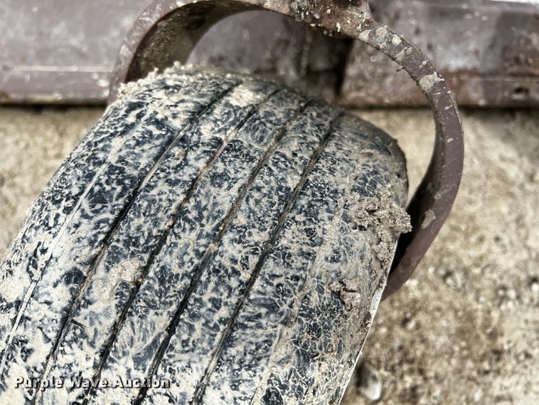 image for item JH9313 Grasshopper 725D  lawn mower