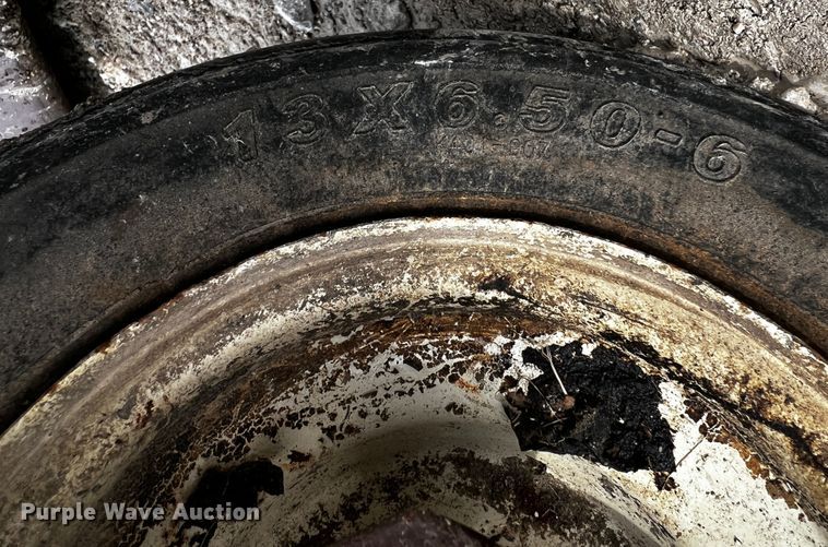 image for item JH9313 Grasshopper 725D  lawn mower