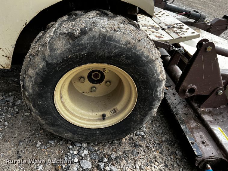 image for item JH9313 Grasshopper 725D  lawn mower