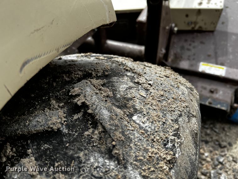 image for item JH9313 Grasshopper 725D  lawn mower