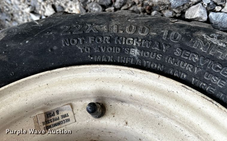 image for item JH9313 Grasshopper 725D  lawn mower