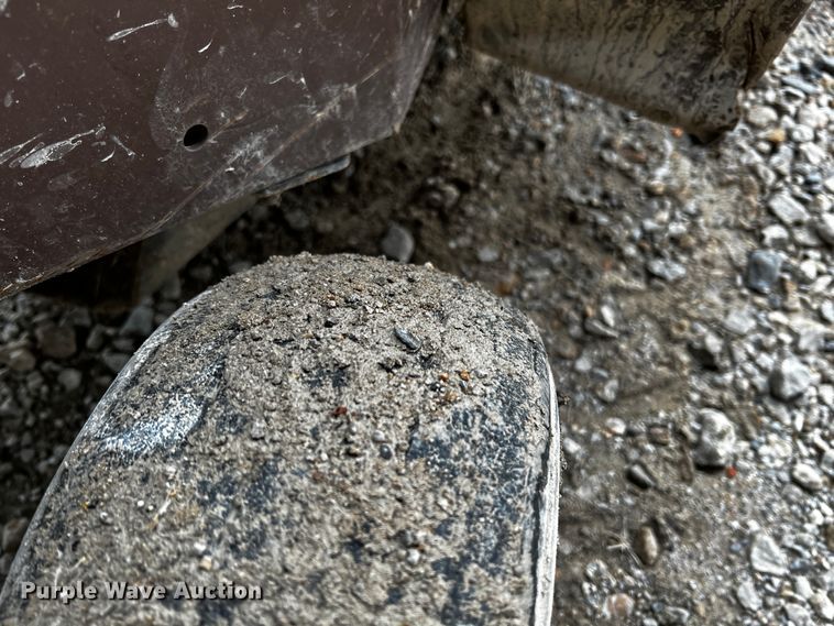 image for item JH9313 Grasshopper 725D  lawn mower