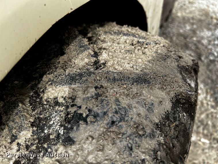 image for item JH9313 Grasshopper 725D  lawn mower