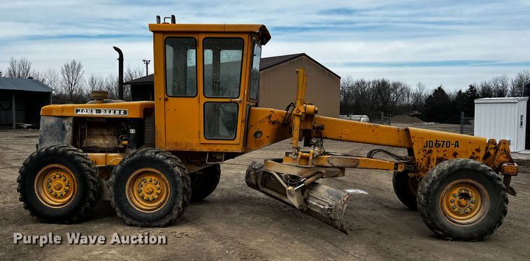 image for item JH9314 1973 John Deere 570A  motor grader