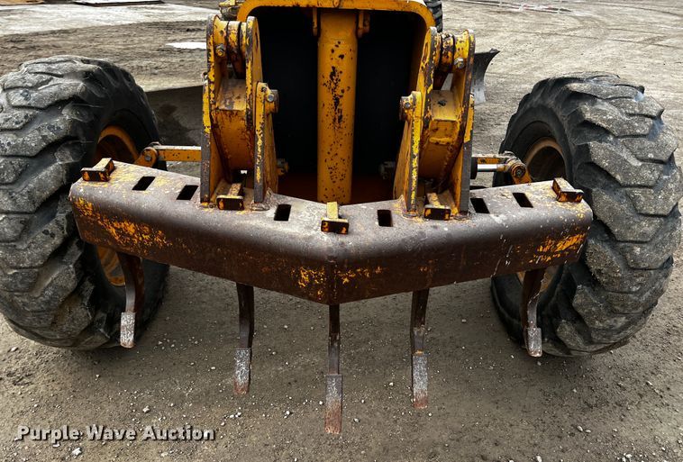 image for item JH9314 1973 John Deere 570A  motor grader