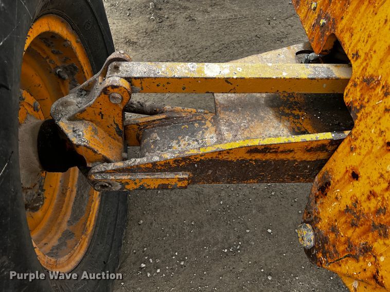 image for item JH9314 1973 John Deere 570A  motor grader