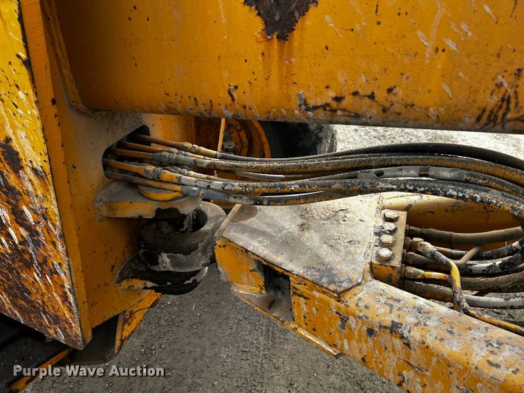 image for item JH9314 1973 John Deere 570A  motor grader