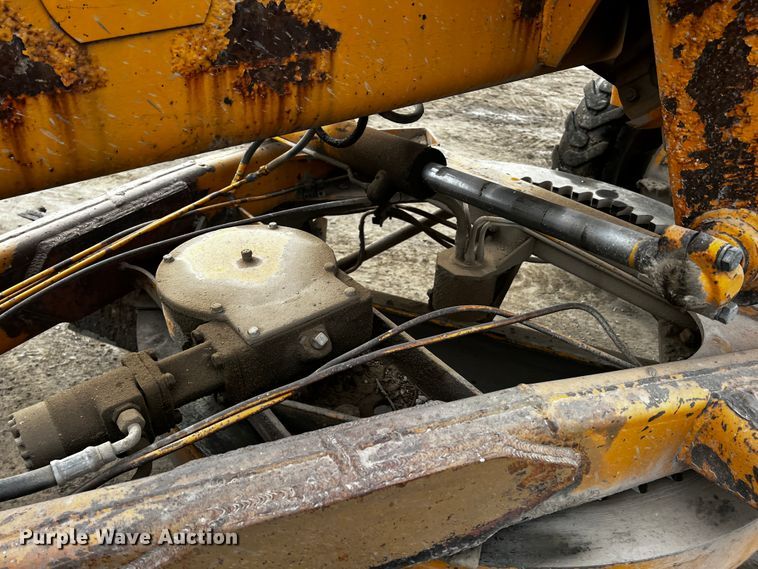 image for item JH9314 1973 John Deere 570A  motor grader