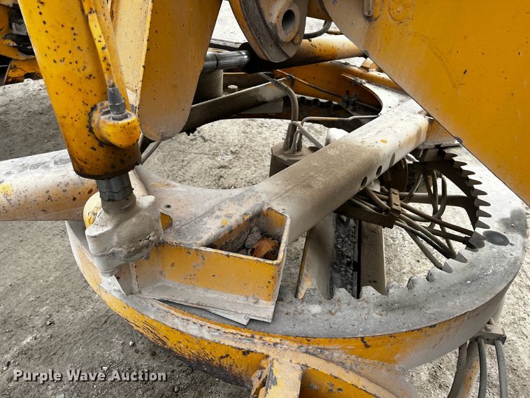 image for item JH9314 1973 John Deere 570A  motor grader