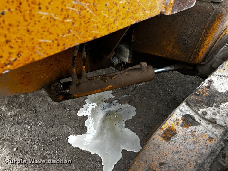 image for item JH9314 1973 John Deere 570A  motor grader