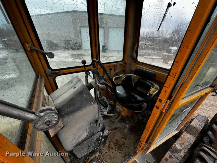 image for item JH9314 1973 John Deere 570A  motor grader