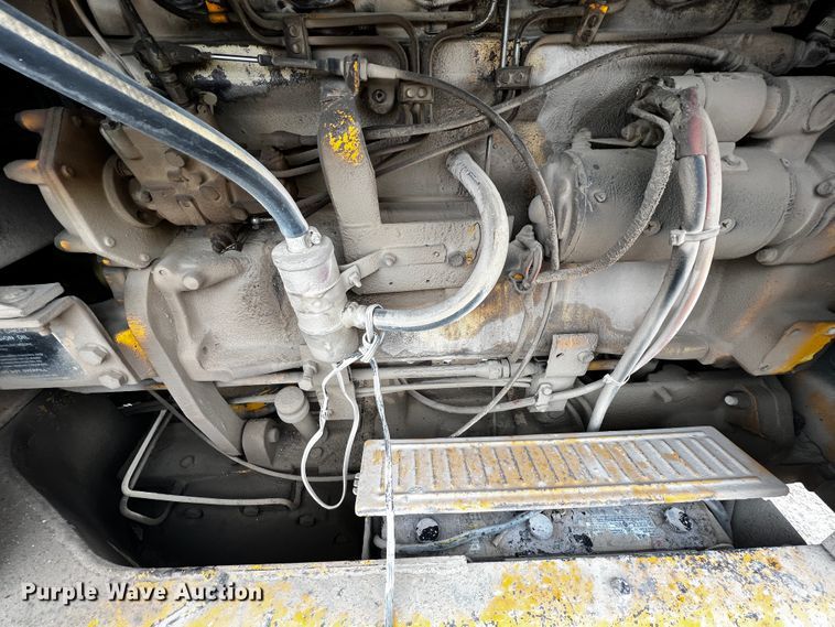 image for item JH9314 1973 John Deere 570A  motor grader