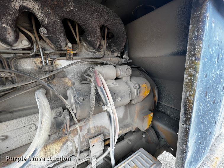 image for item JH9314 1973 John Deere 570A  motor grader