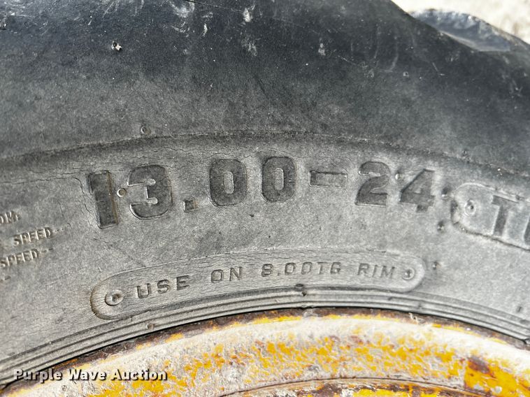 image for item JH9314 1973 John Deere 570A  motor grader