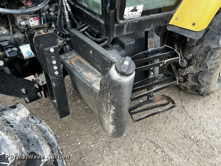 image for item JH9315 2006 Challenger MT465B  MFWD tractor