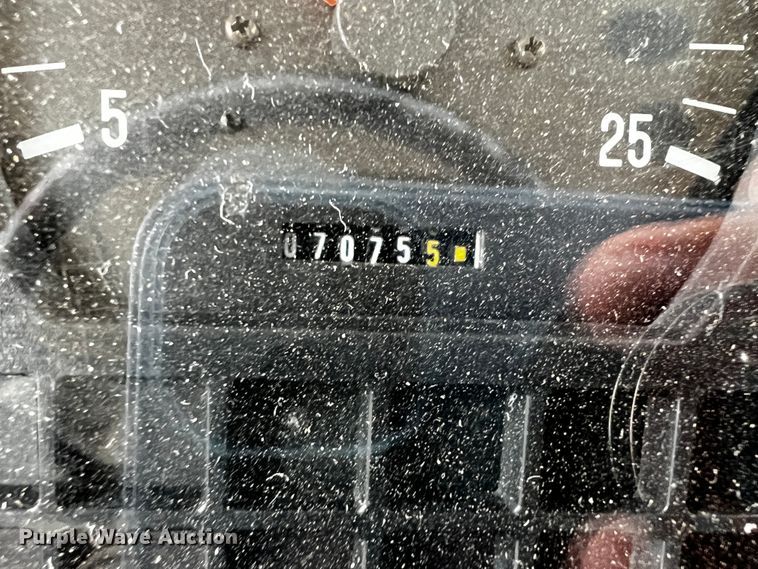 image for item JH9315 2006 Challenger MT465B  MFWD tractor