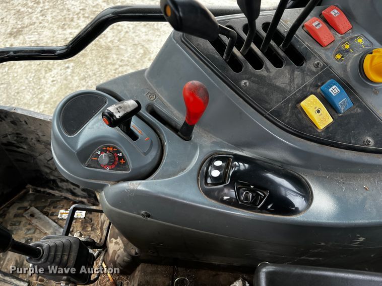 image for item JH9315 2006 Challenger MT465B  MFWD tractor