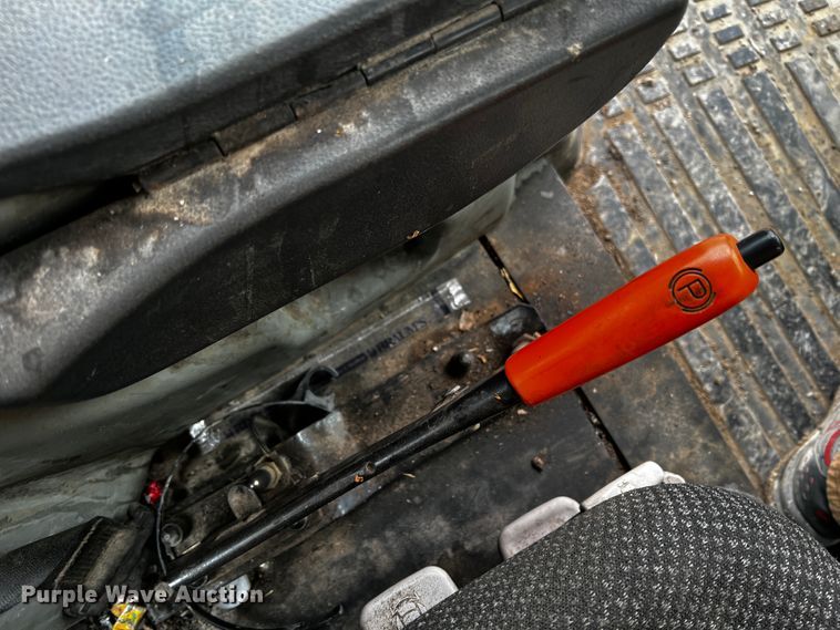 image for item JH9315 2006 Challenger MT465B  MFWD tractor