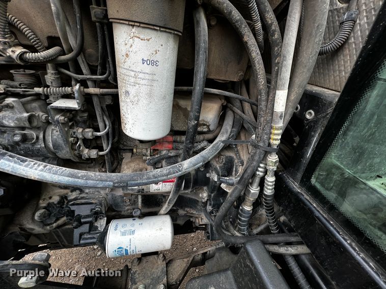 image for item JH9315 2006 Challenger MT465B  MFWD tractor