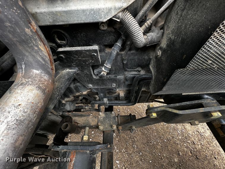 image for item JH9315 2006 Challenger MT465B  MFWD tractor