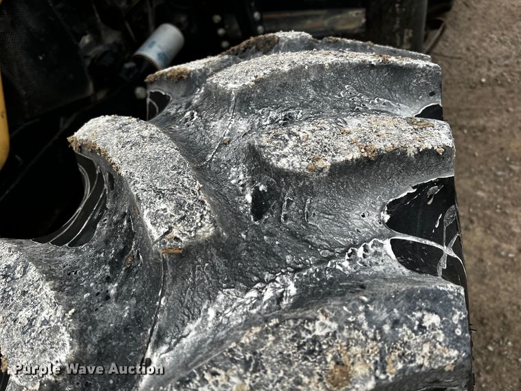 image for item JH9315 2006 Challenger MT465B  MFWD tractor