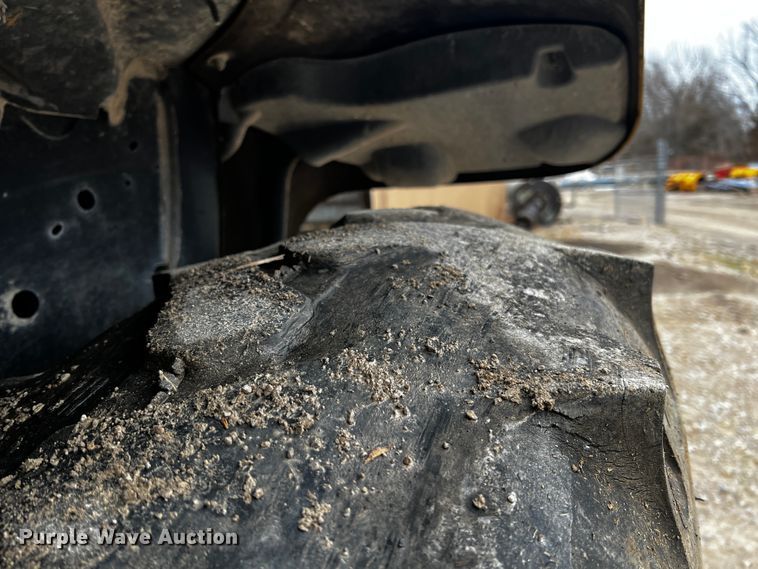 image for item JH9315 2006 Challenger MT465B  MFWD tractor