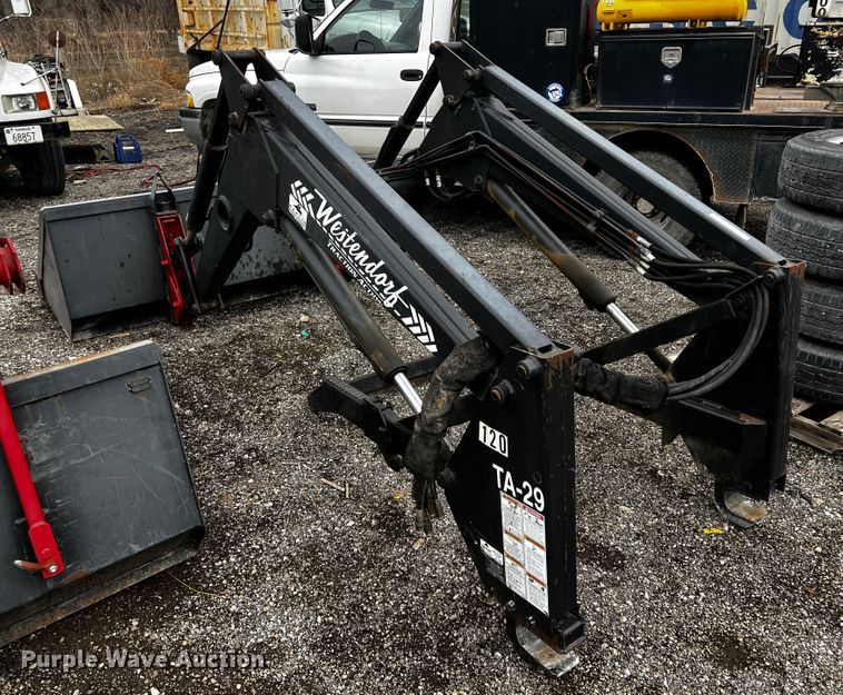 image for item JH9315 2006 Challenger MT465B  MFWD tractor