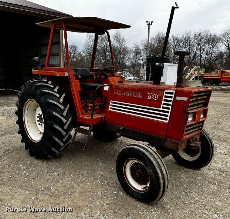image for item JH9316 Hesston 780  tractor