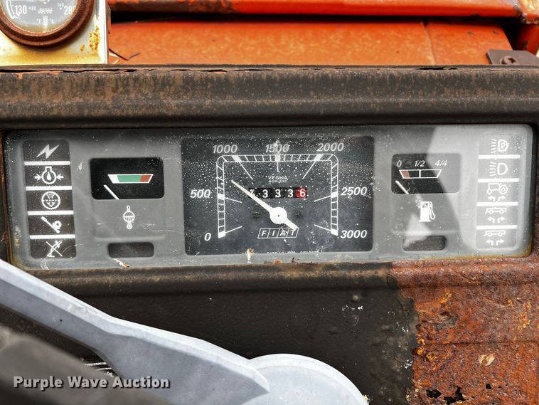 image for item JH9316 Hesston 780  tractor