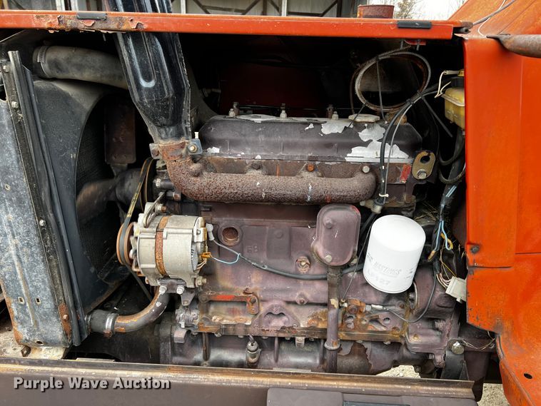 image for item JH9316 Hesston 780  tractor