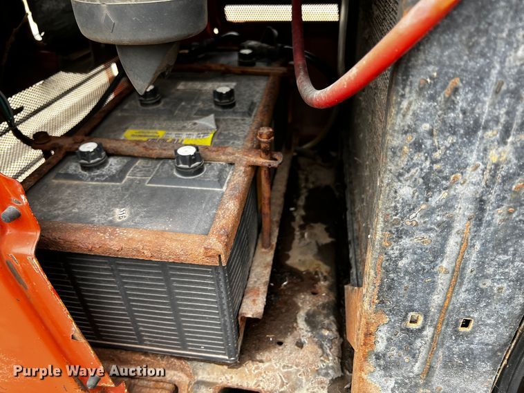 image for item JH9316 Hesston 780  tractor