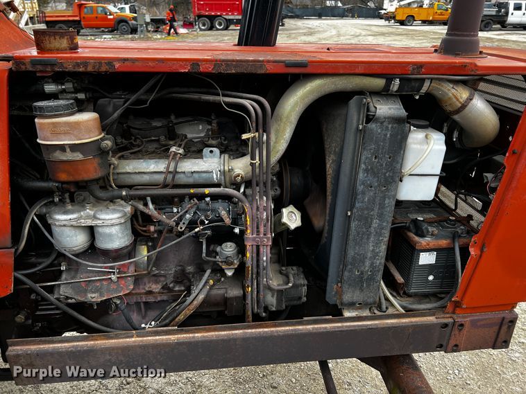 image for item JH9316 Hesston 780  tractor