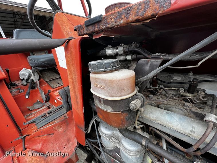 image for item JH9316 Hesston 780  tractor