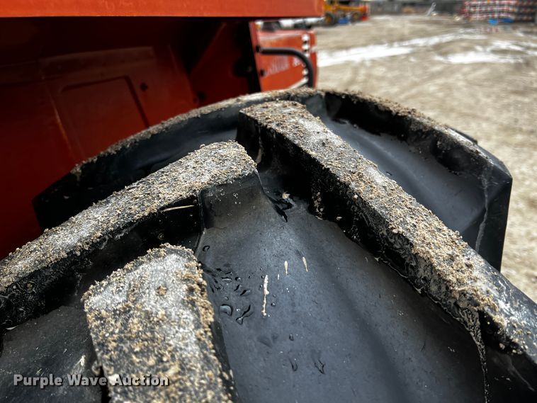 image for item JH9316 Hesston 780  tractor