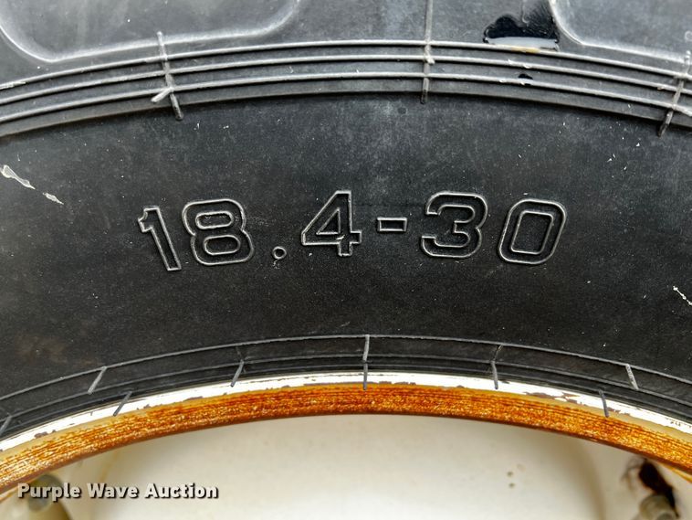 image for item JH9316 Hesston 780  tractor