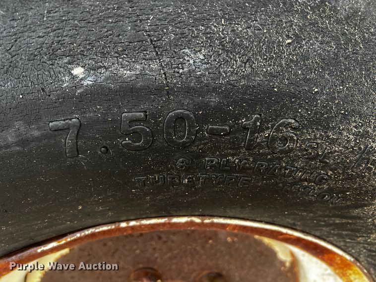 image for item JH9316 Hesston 780  tractor